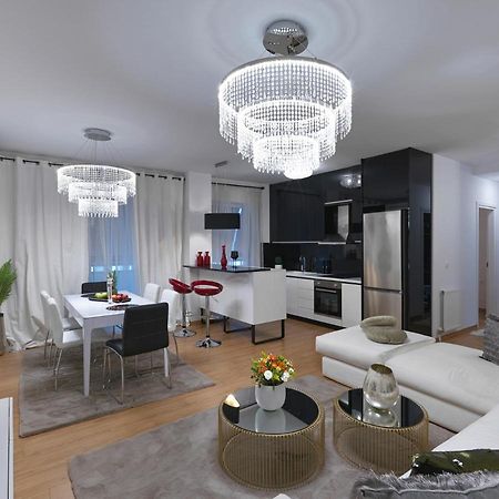 Elegant Apartment In Glyfada Атина Екстериор снимка