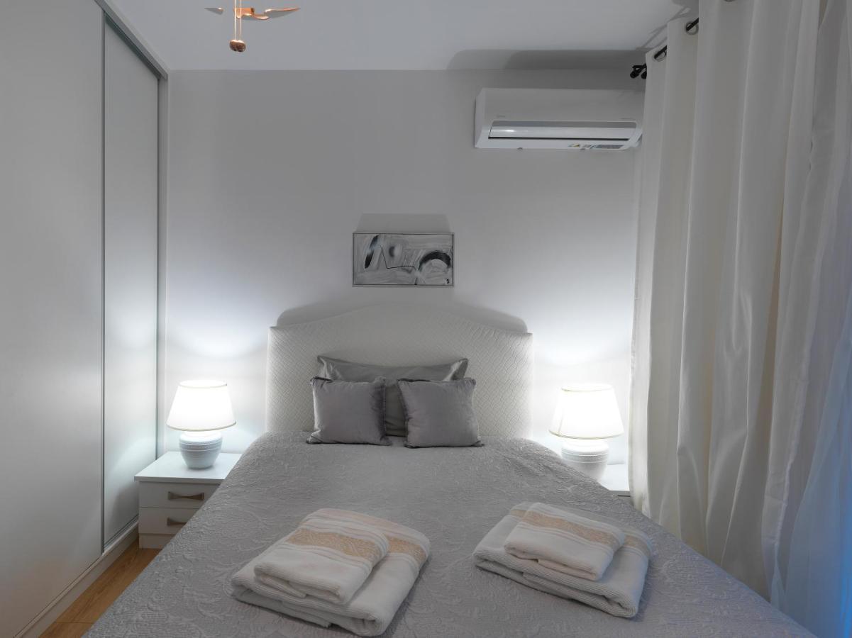 Elegant Apartment In Glyfada Атина Екстериор снимка