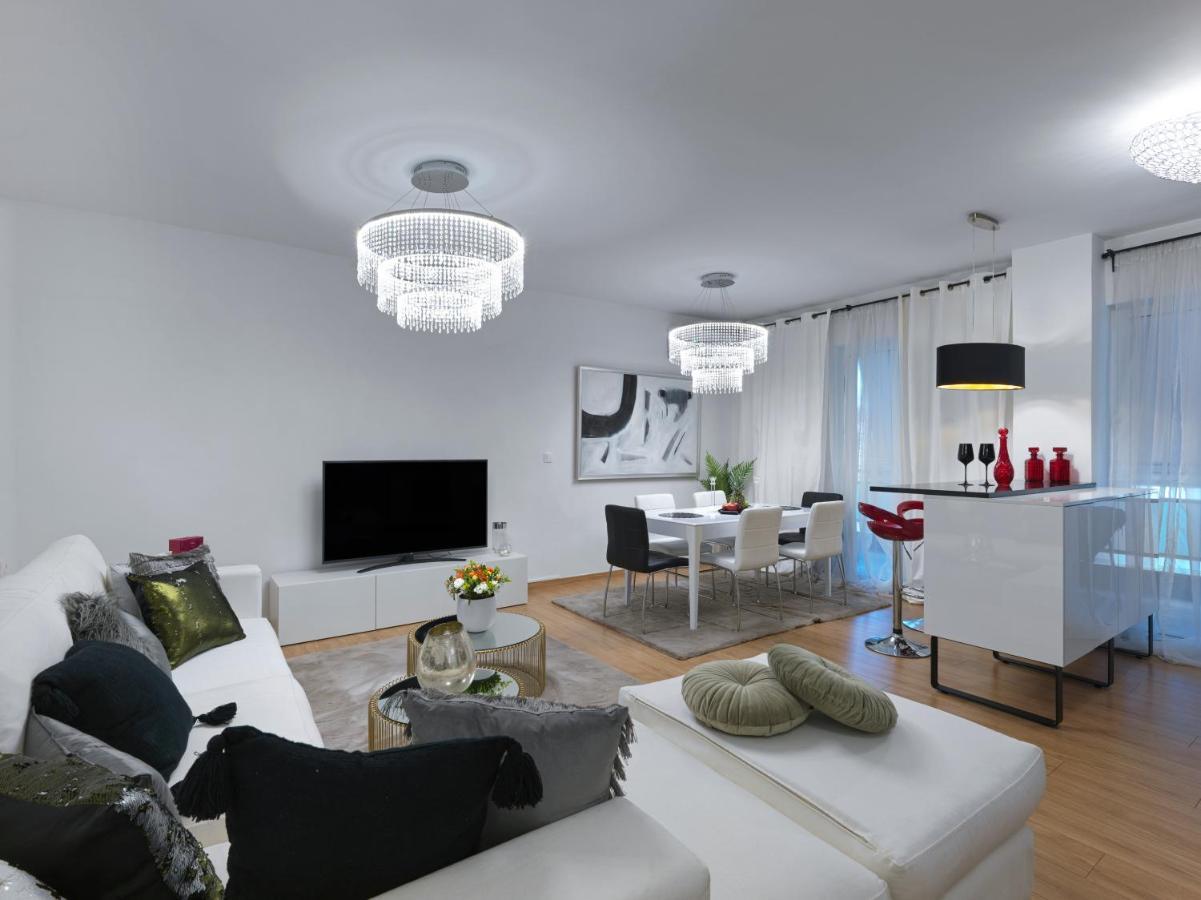 Elegant Apartment In Glyfada Атина Екстериор снимка