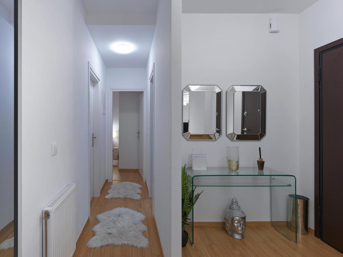 Elegant Apartment In Glyfada Атина Екстериор снимка