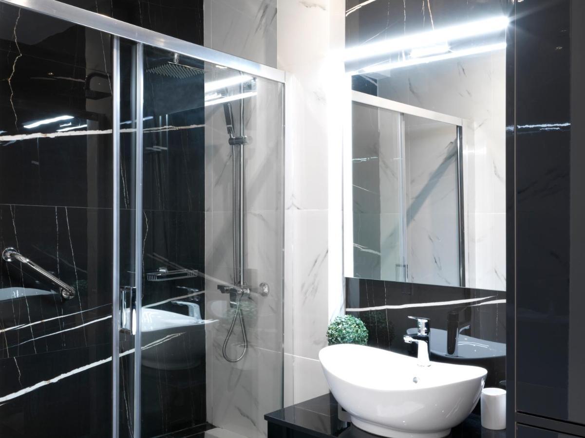 Elegant Apartment In Glyfada Атина Екстериор снимка