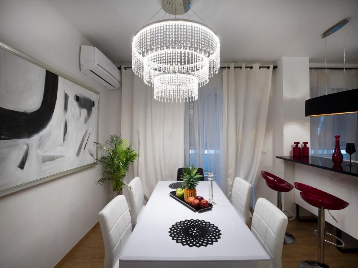 Elegant Apartment In Glyfada Атина Екстериор снимка